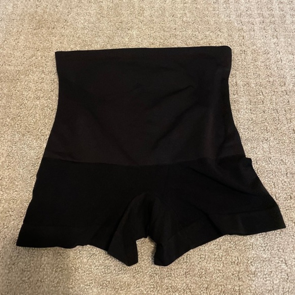 Empetua Black High Waist Shapewear Shorts Large